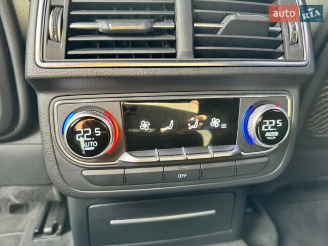 Чорний Ауді Ку 7, об'ємом двигуна 2.97 л та пробігом 250 тис. км за 33500 $, фото 48 на Automoto.ua