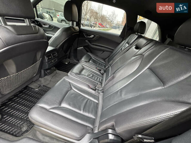 Черный Ауди Ку 7, объемом двигателя 3 л и пробегом 200 тыс. км за 29999 $, фото 27 на Automoto.ua