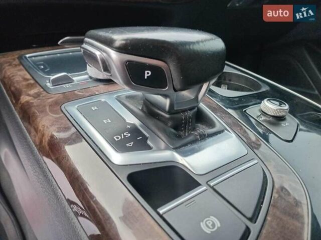 Черный Ауди Ку 7, объемом двигателя 3 л и пробегом 250 тыс. км за 25140 $, фото 23 на Automoto.ua