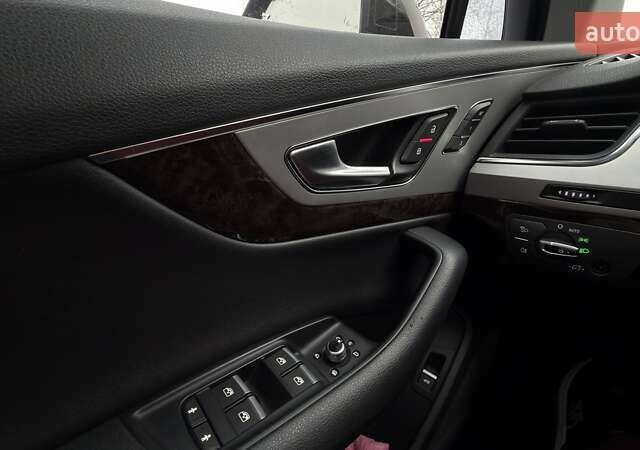 Чорний Ауді Ку 7, об'ємом двигуна 1.98 л та пробігом 196 тис. км за 23700 $, фото 5 на Automoto.ua