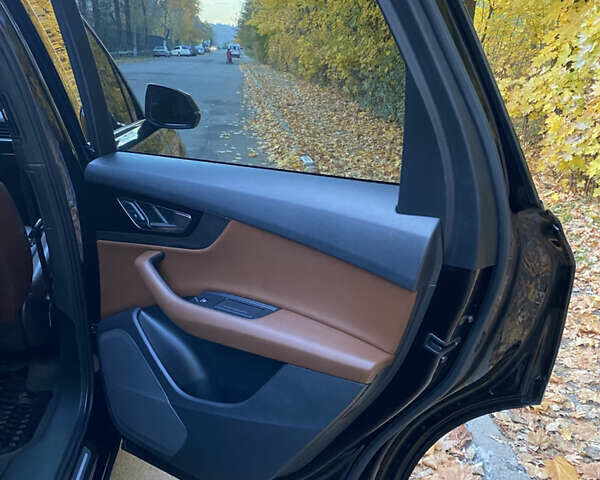 Чорний Ауді Ку 7, об'ємом двигуна 3 л та пробігом 229 тис. км за 25750 $, фото 7 на Automoto.ua
