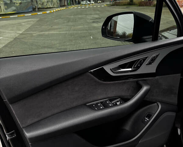 Черный Ауди Ку 7, объемом двигателя 2.97 л и пробегом 150 тыс. км за 39000 $, фото 28 на Automoto.ua