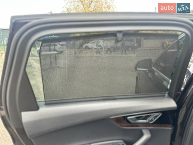 Черный Ауди Ку 7, объемом двигателя 3 л и пробегом 126 тыс. км за 27900 $, фото 22 на Automoto.ua