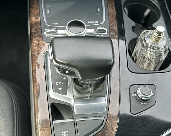 Чорний Ауді Ку 7, об'ємом двигуна 3 л та пробігом 210 тис. км за 21999 $, фото 41 на Automoto.ua