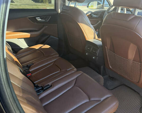 Чорний Ауді Ку 7, об'ємом двигуна 2.97 л та пробігом 152 тис. км за 39000 $, фото 6 на Automoto.ua