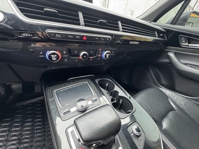 Черный Ауди Ку 7, объемом двигателя 3 л и пробегом 200 тыс. км за 27999 $, фото 21 на Automoto.ua