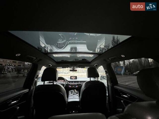 Черный Ауди Ку 7, объемом двигателя 1.98 л и пробегом 137 тыс. км за 28300 $, фото 4 на Automoto.ua