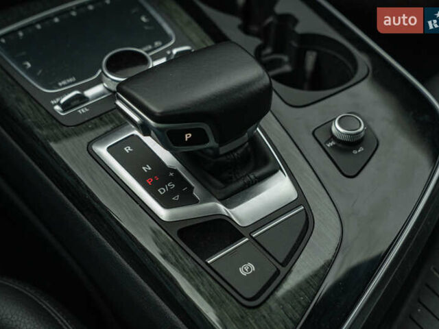 Чорний Ауді Ку 7, об'ємом двигуна 3 л та пробігом 108 тис. км за 33900 $, фото 35 на Automoto.ua