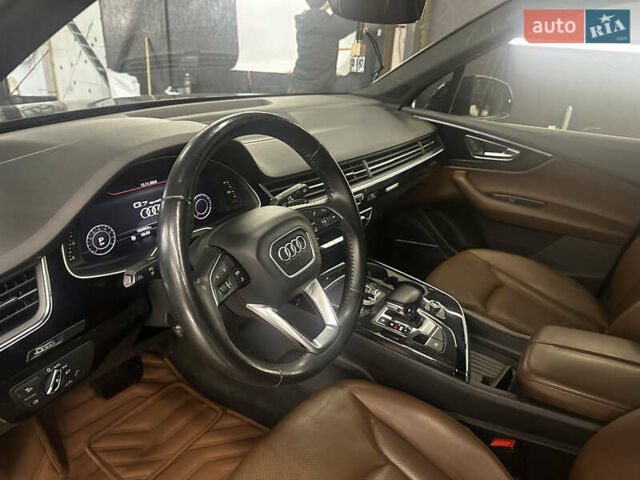 Черный Ауди Ку 7, объемом двигателя 1.98 л и пробегом 196 тыс. км за 27000 $, фото 9 на Automoto.ua