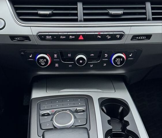 Чорний Ауді Ку 7, об'ємом двигуна 3 л та пробігом 189 тис. км за 37500 $, фото 15 на Automoto.ua