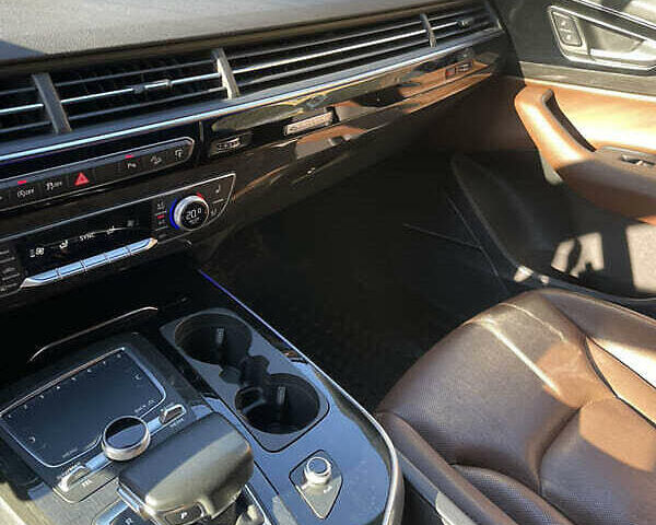 Чорний Ауді Ку 7, об'ємом двигуна 3 л та пробігом 130 тис. км за 25000 $, фото 19 на Automoto.ua