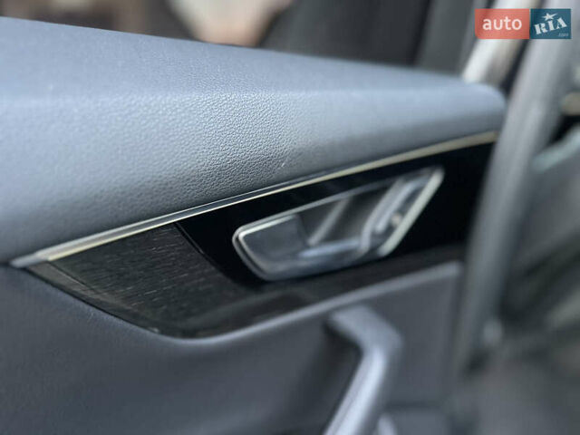 Черный Ауди Ку 7, объемом двигателя 3 л и пробегом 203 тыс. км за 24500 $, фото 75 на Automoto.ua