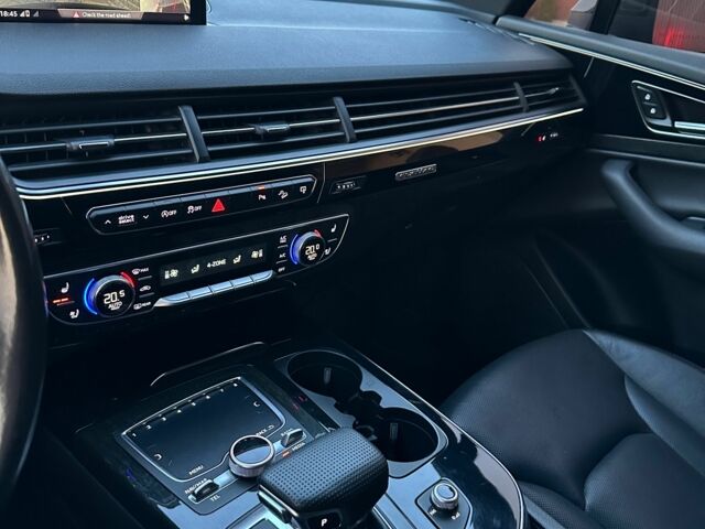 Чорний Ауді Ку 7, об'ємом двигуна 3 л та пробігом 204 тис. км за 21500 $, фото 16 на Automoto.ua