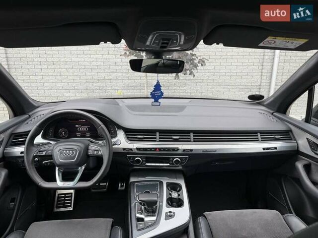 Ауди Ку 7 2017 в Ровно на Automoto.ua Черный Ауди Ку 7, объемом двигателя 2.97 л и пробегом 99 тыс. км за 40999 $, фото 77 на Automoto.ua