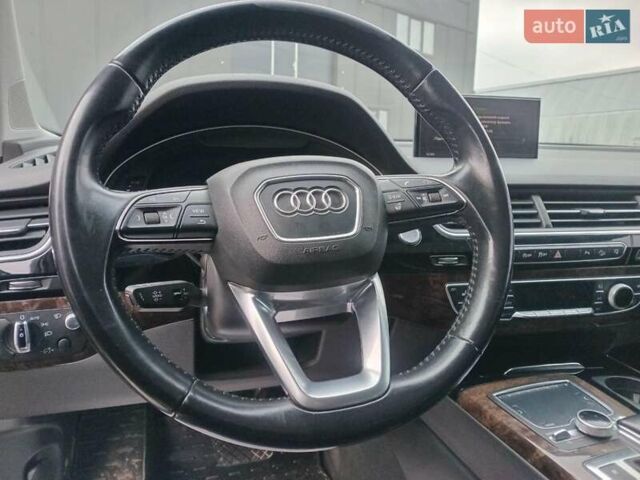 Черный Ауди Ку 7, объемом двигателя 3 л и пробегом 250 тыс. км за 25140 $, фото 24 на Automoto.ua