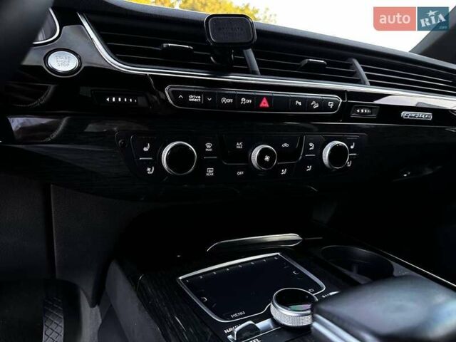 Черный Ауди Ку 7, объемом двигателя 3 л и пробегом 230 тыс. км за 24000 $, фото 12 на Automoto.ua