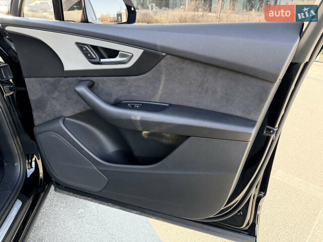 Черный Ауди Ку 7, объемом двигателя 2.97 л и пробегом 198 тыс. км за 42500 $, фото 30 на Automoto.ua