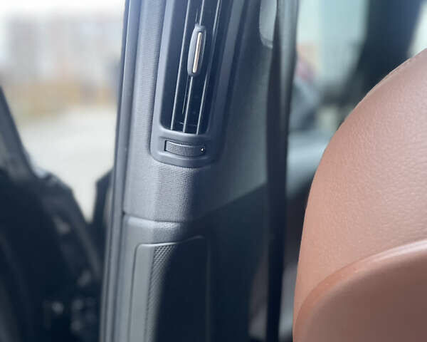 Черный Ауди Ку 7, объемом двигателя 2 л и пробегом 299 тыс. км за 21999 $, фото 30 на Automoto.ua