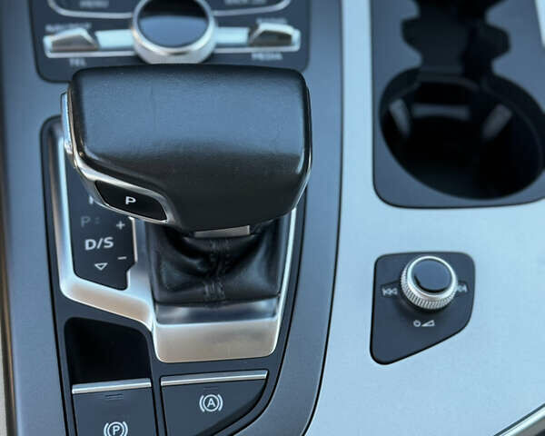 Черный Ауди Ку 7, объемом двигателя 2.97 л и пробегом 169 тыс. км за 33300 $, фото 9 на Automoto.ua