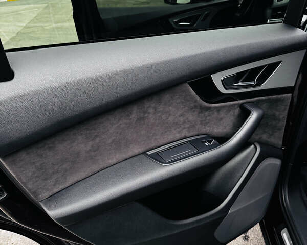 Черный Ауди Ку 7, объемом двигателя 2.97 л и пробегом 150 тыс. км за 39000 $, фото 29 на Automoto.ua