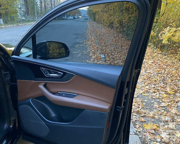 Чорний Ауді Ку 7, об'ємом двигуна 3 л та пробігом 229 тис. км за 25750 $, фото 5 на Automoto.ua