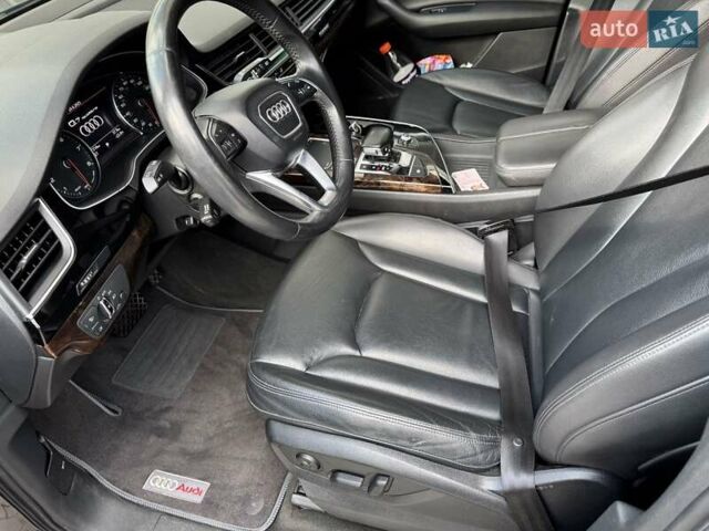 Чорний Ауді Ку 7, об'ємом двигуна 3 л та пробігом 240 тис. км за 20000 $, фото 28 на Automoto.ua