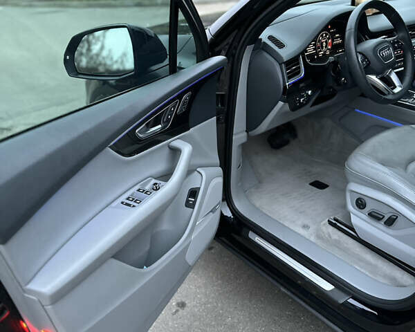 Черный Ауди Ку 7, объемом двигателя 3 л и пробегом 143 тыс. км за 29000 $, фото 30 на Automoto.ua