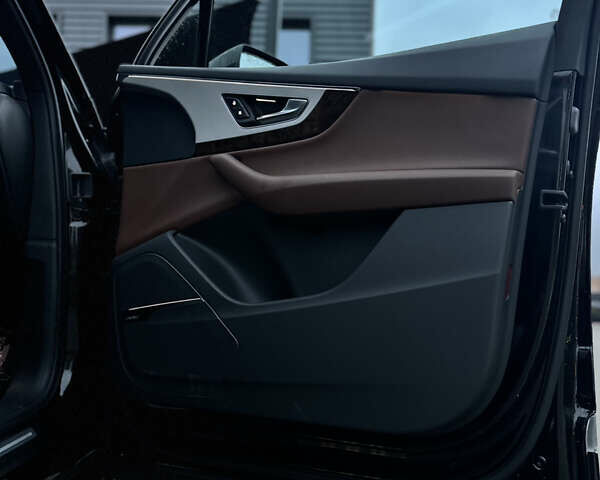 Черный Ауди Ку 7, объемом двигателя 1.98 л и пробегом 110 тыс. км за 24699 $, фото 32 на Automoto.ua