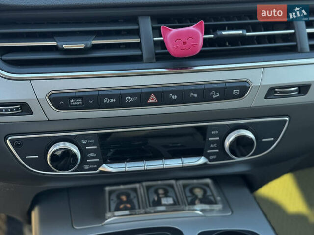 Черный Ауди Ку 7, объемом двигателя 2.97 л и пробегом 169 тыс. км за 33300 $, фото 10 на Automoto.ua