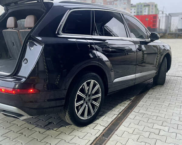 Черный Ауди Ку 7, объемом двигателя 2 л и пробегом 299 тыс. км за 21999 $, фото 6 на Automoto.ua