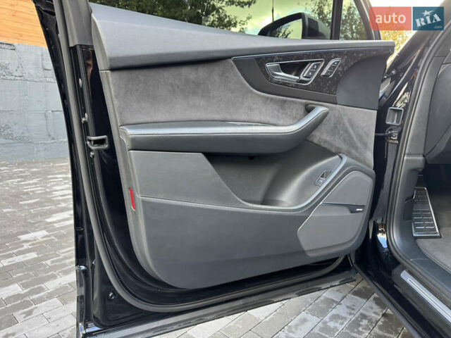 Ауди Ку 7 2017 в Киеве на Automoto.ua Черный Ауди Ку 7, объемом двигателя 3 л и пробегом 140 тыс. км за 47799 $, фото 43 на Automoto.ua