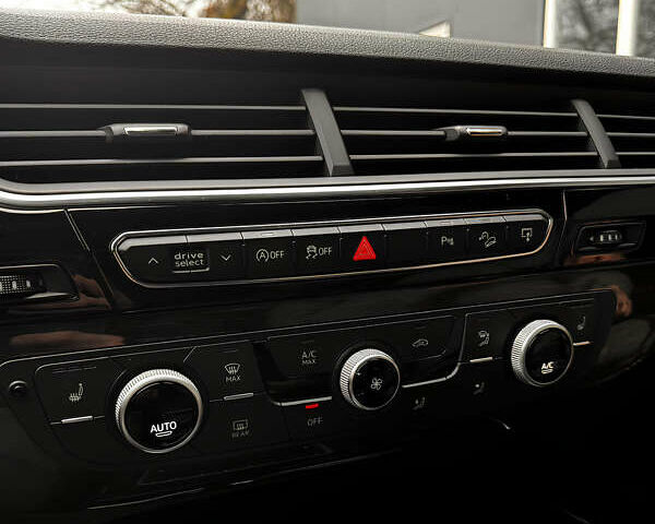 Черный Ауди Ку 7, объемом двигателя 3 л и пробегом 225 тыс. км за 29000 $, фото 21 на Automoto.ua