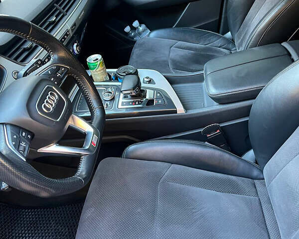 Черный Ауди Ку 7, объемом двигателя 2.97 л и пробегом 287 тыс. км за 35000 $, фото 6 на Automoto.ua