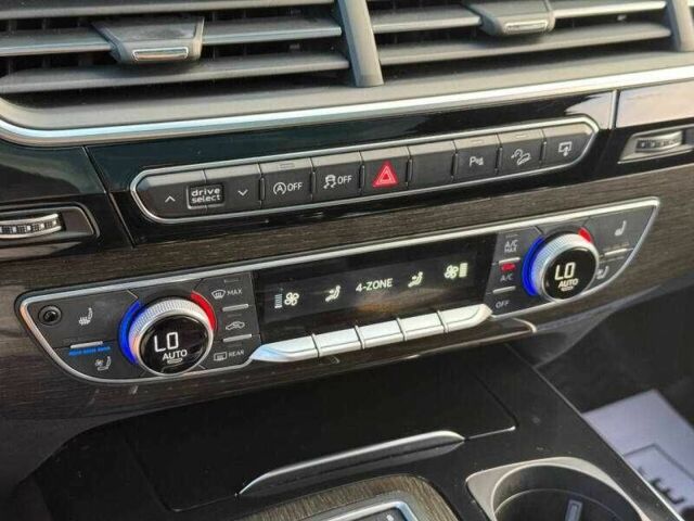 Черный Ауди Ку 7, объемом двигателя 3 л и пробегом 44 тыс. км за 7600 $, фото 6 на Automoto.ua