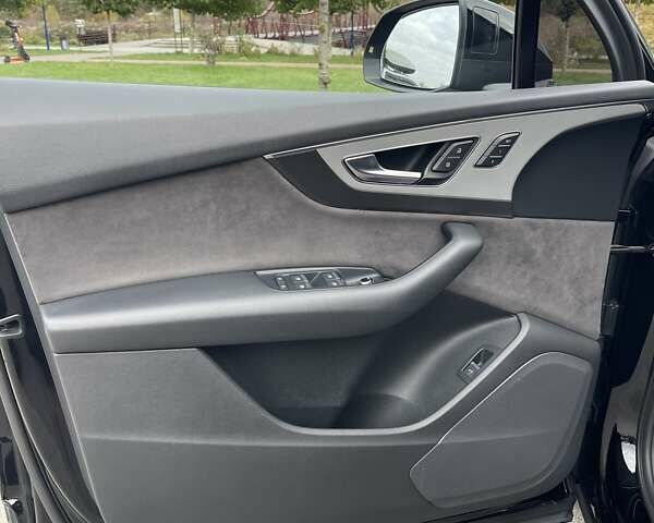 Ауди Ку 7 2017 в Киеве на Automoto.ua Черный Ауди Ку 7, объемом двигателя 2.97 л и пробегом 195 тыс. км за 42900 $, фото 18 на Automoto.ua