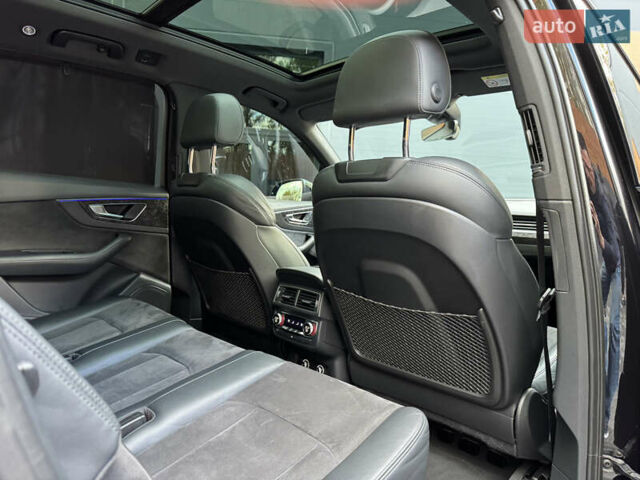 Ауди Ку 7 2017 в Киеве на Automoto.ua Черный Ауди Ку 7, объемом двигателя 3 л и пробегом 140 тыс. км за 47799 $, фото 66 на Automoto.ua