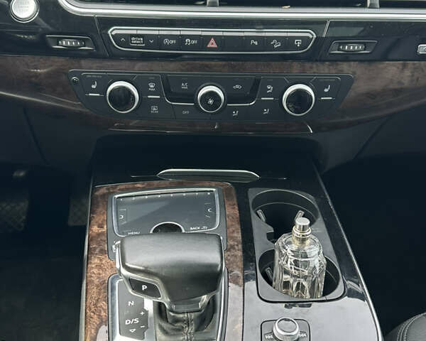 Чорний Ауді Ку 7, об'ємом двигуна 3 л та пробігом 210 тис. км за 21999 $, фото 40 на Automoto.ua