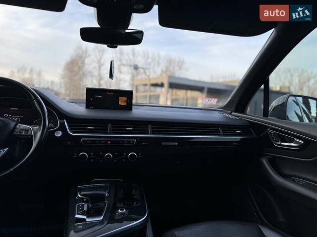 Чорний Ауді Ку 7, об'ємом двигуна 3 л та пробігом 215 тис. км за 22399 $, фото 30 на Automoto.ua