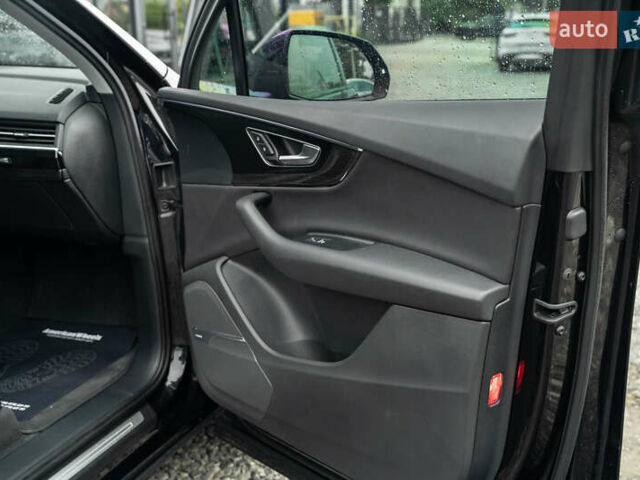 Чорний Ауді Ку 7, об'ємом двигуна 3 л та пробігом 108 тис. км за 33900 $, фото 46 на Automoto.ua