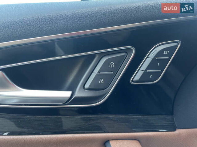 Ауди Ку 7 2017 в Ужгороде на Automoto.ua Черный Ауди Ку 7, объемом двигателя 3 л и пробегом 167 тыс. км за 24900 $, фото 17 на Automoto.ua