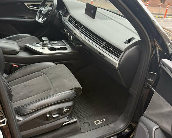 Черный Ауди Ку 7, объемом двигателя 2.99 л и пробегом 195 тыс. км за 38000 $, фото 7 на Automoto.ua