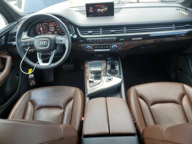 Черный Ауди Ку 7, объемом двигателя 3 л и пробегом 175 тыс. км за 17200 $, фото 7 на Automoto.ua