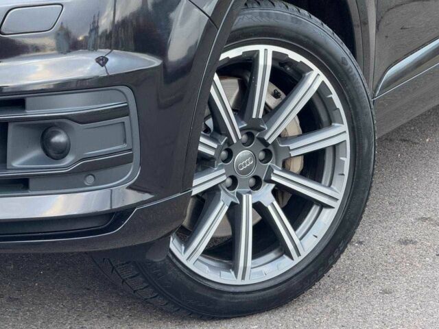 Чорний Ауді Ку 7, об'ємом двигуна 0 л та пробігом 130 тис. км за 22000 $, фото 3 на Automoto.ua