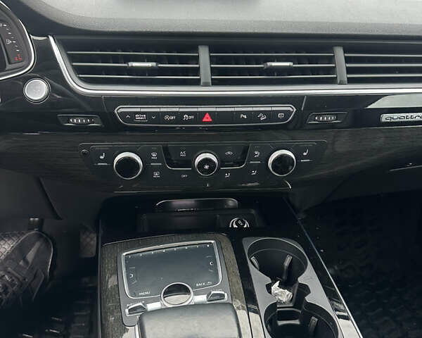 Черный Ауди Ку 7, объемом двигателя 3 л и пробегом 165 тыс. км за 27000 $, фото 15 на Automoto.ua