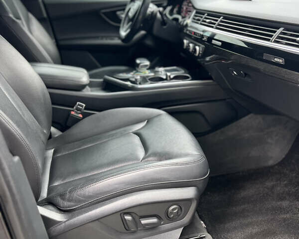 Черный Ауди Ку 7, объемом двигателя 3 л и пробегом 185 тыс. км за 23850 $, фото 54 на Automoto.ua