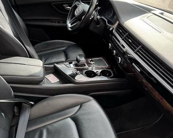 Чорний Ауді Ку 7, об'ємом двигуна 3 л та пробігом 240 тис. км за 20000 $, фото 4 на Automoto.ua