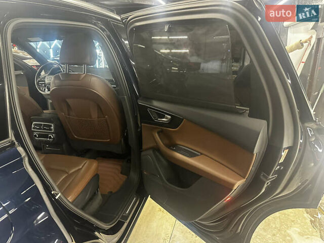 Черный Ауди Ку 7, объемом двигателя 1.98 л и пробегом 196 тыс. км за 27000 $, фото 8 на Automoto.ua