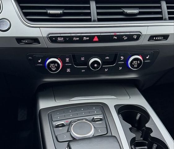 Чорний Ауді Ку 7, об'ємом двигуна 3 л та пробігом 189 тис. км за 37500 $, фото 14 на Automoto.ua