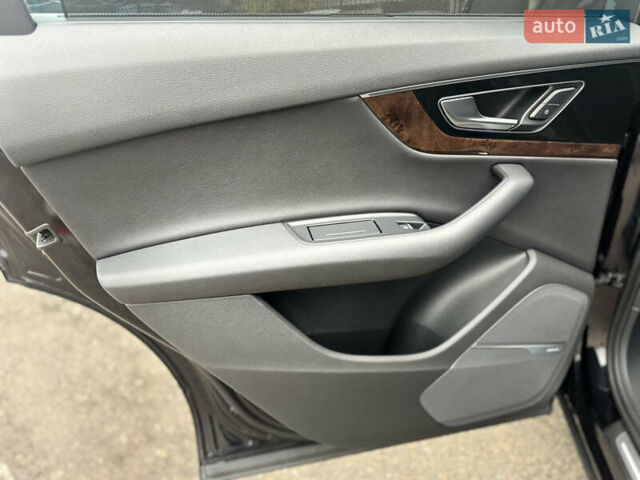 Черный Ауди Ку 7, объемом двигателя 3 л и пробегом 126 тыс. км за 27900 $, фото 21 на Automoto.ua