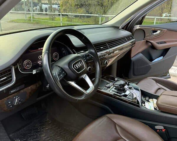 Черный Ауди Ку 7, объемом двигателя 3 л и пробегом 105 тыс. км за 25300 $, фото 6 на Automoto.ua